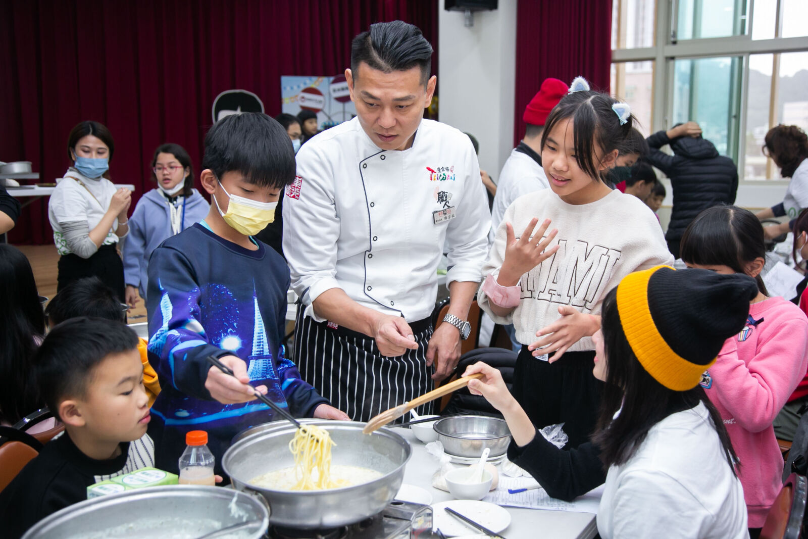 看見弱勢兒少需承擔家庭照顧　雀巢暖心打造「好好食物箱」 補足全家寒假營養缺口 17