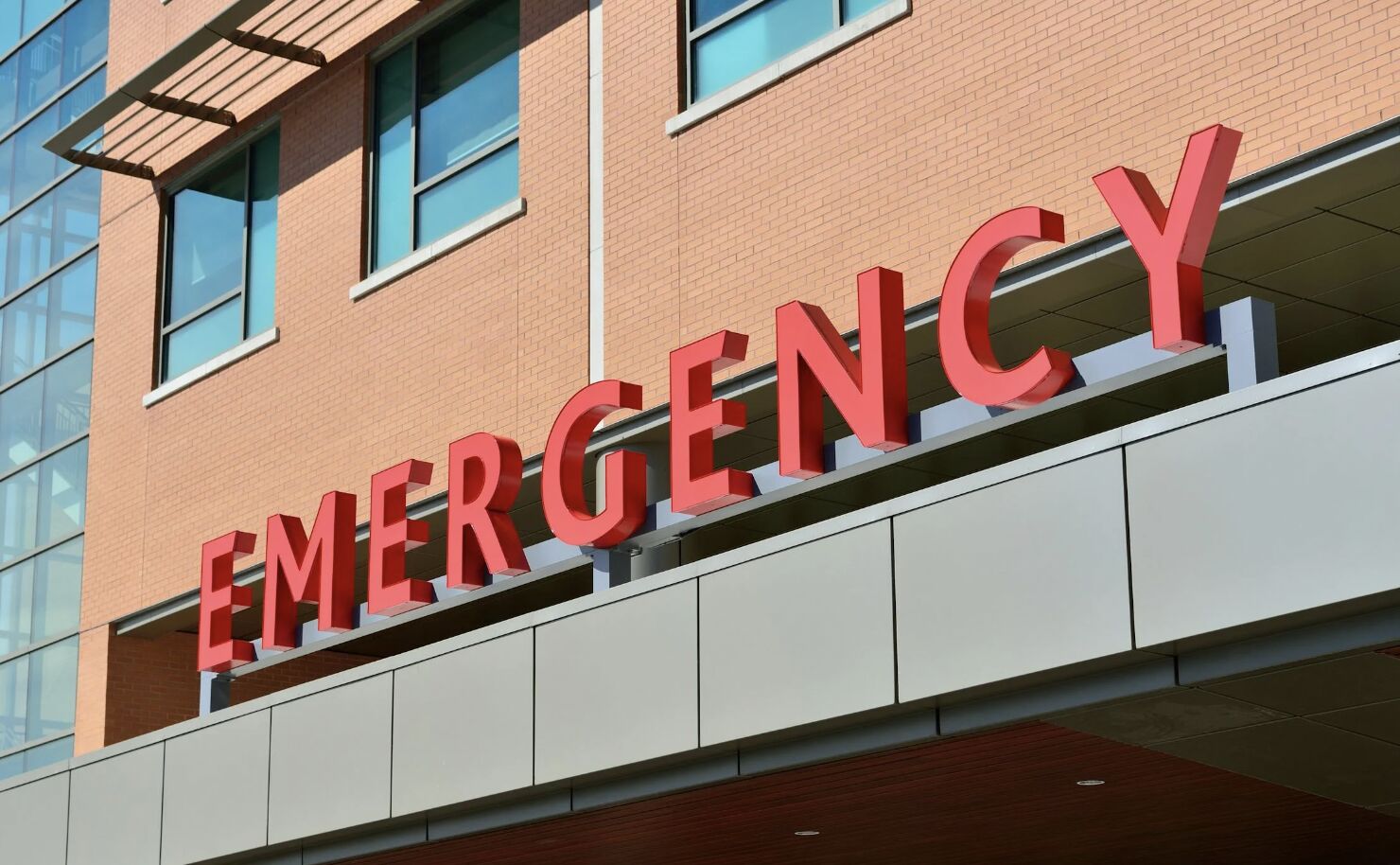 北市7家醫院傳災情！   這醫院最慘「停電、天花板掉落及漏水」停收急診
