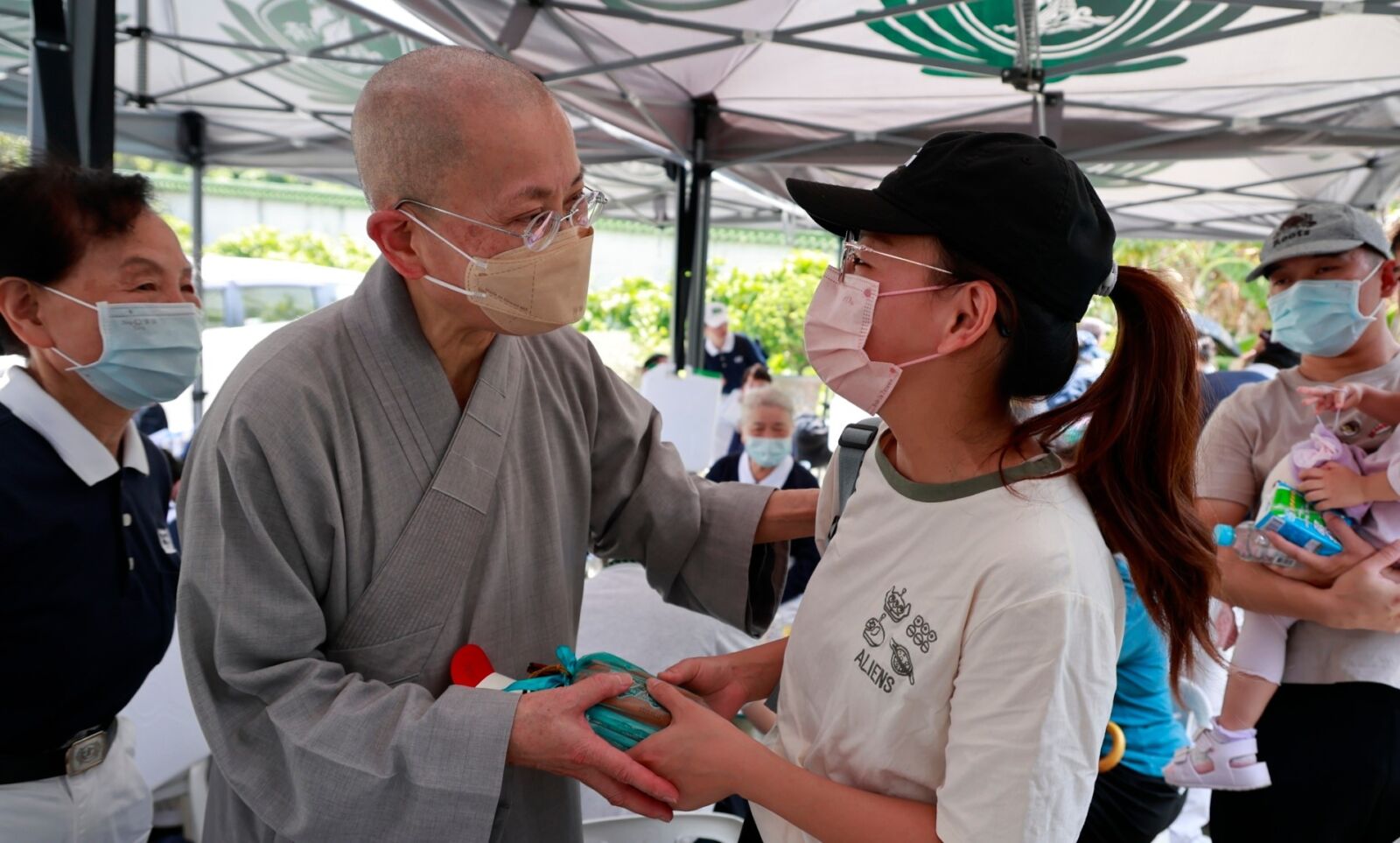 花蓮慈濟接力慰問災民及發放物資 撫人心民眾感念莫大功德 17