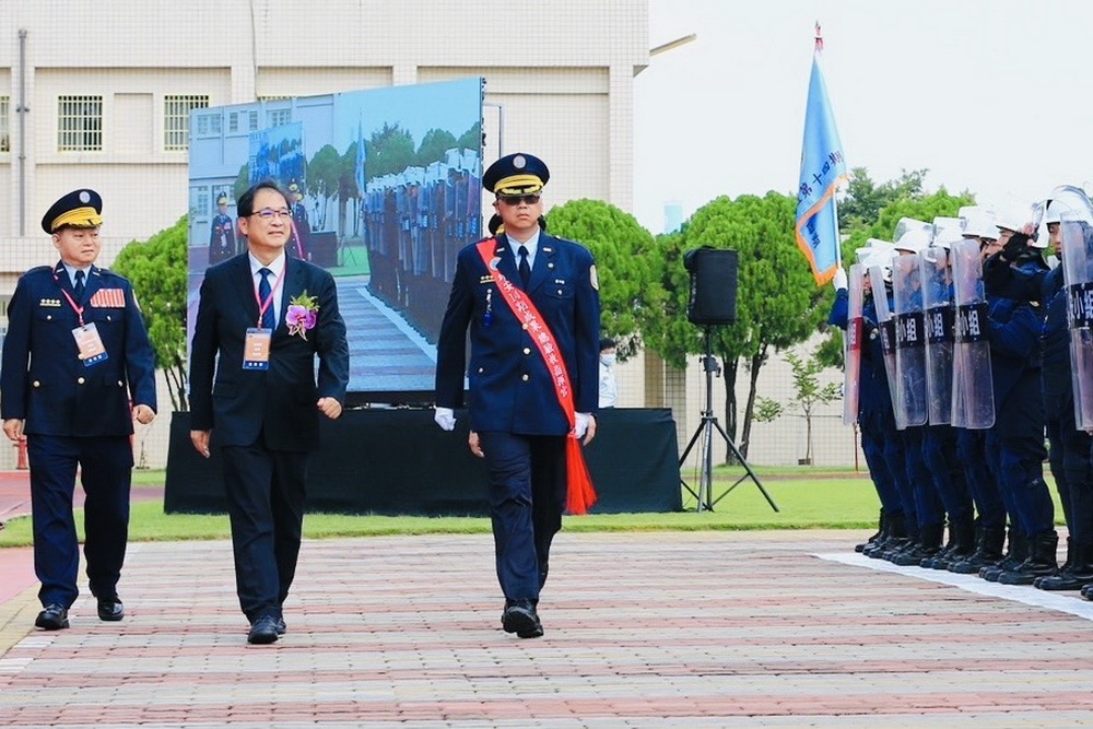 矯正署靖安小組成軍　鄭銘謙校閱科技鎮暴戰術 7