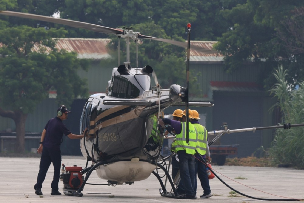 凌天航空小貨車、白鐵桶載運燃油？　高雄監理所：持續請公司遵守油品運送規定 17