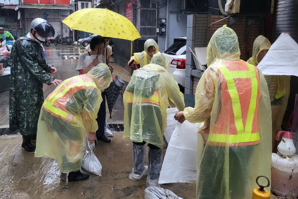 山陀兒暴雨釀災　基檢社勞人助社區清理家園 9