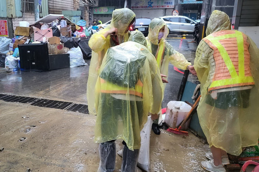 山陀兒暴雨釀災　基檢社勞人助社區清理家園 25