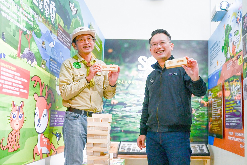 大湳森林公園生態復育有成　蘇俊賓手繪生態卡片贈4大協會 23