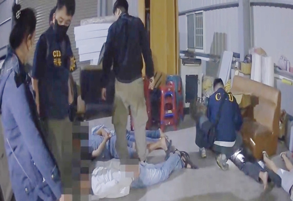 越式KTV藏廠房 40名男女開毒趴警一網成擒 越式KTV藏廠房 40名男女開毒趴警一網成擒