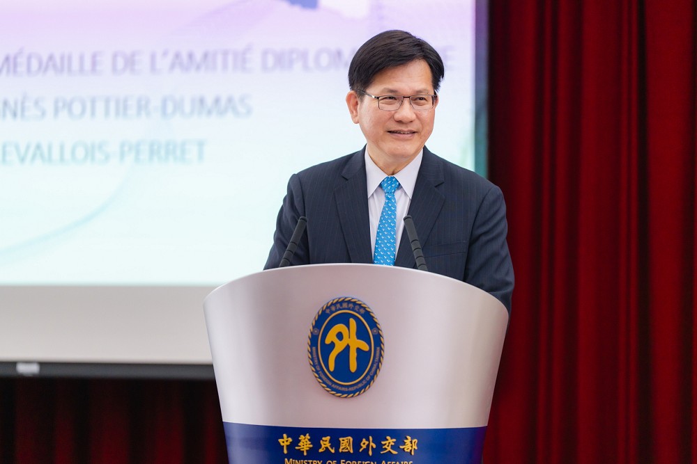 質疑有心人唱和中國認知戰 陳冠廷痛心呼籲各界支持台灣外交 17 質疑有心人唱和中國認知戰 陳冠廷痛心呼籲各界支持台灣外交 16