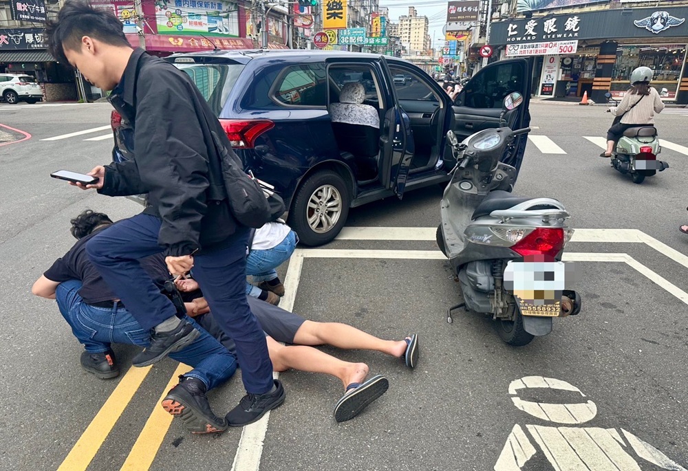 持刀搶劫前雇主金項鍊 警5小時火速逮捕看護工送辦 持刀搶劫前雇主金項鍊 警5小時火速逮捕看護工送辦