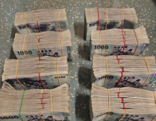 越籍男攜400萬搭火車到站忘記拿下車 鐵警幫協尋找到了 越籍男攜400萬搭火車到站忘記拿下車 鐵警幫協尋找到了