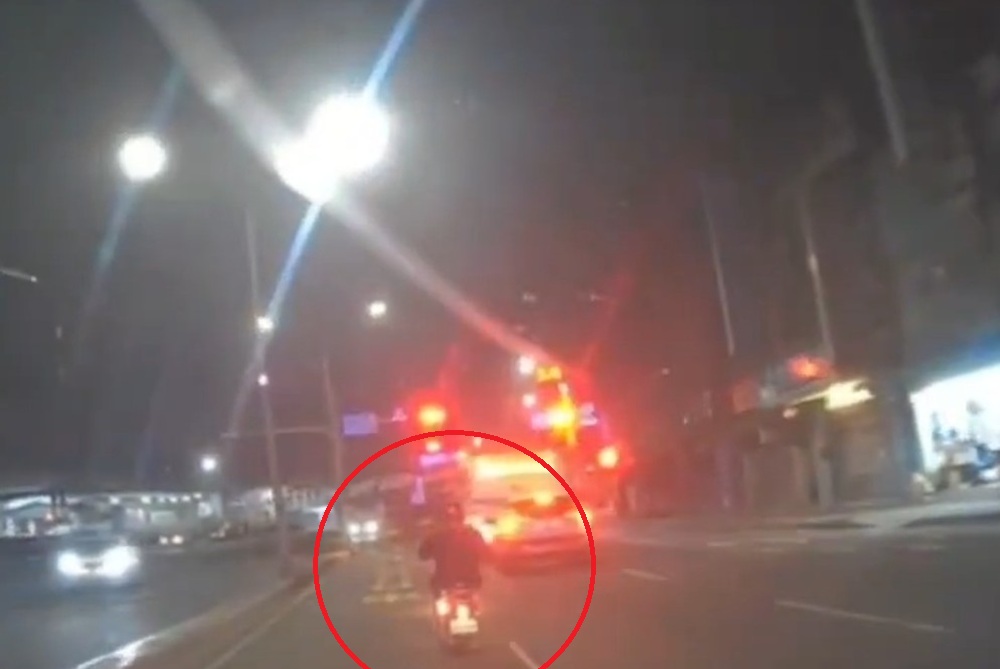 通緝犯騎車拒檢竄逃 落網還吞11張交通罰單 通緝犯騎車拒檢竄逃 落網還吞11張交通罰單