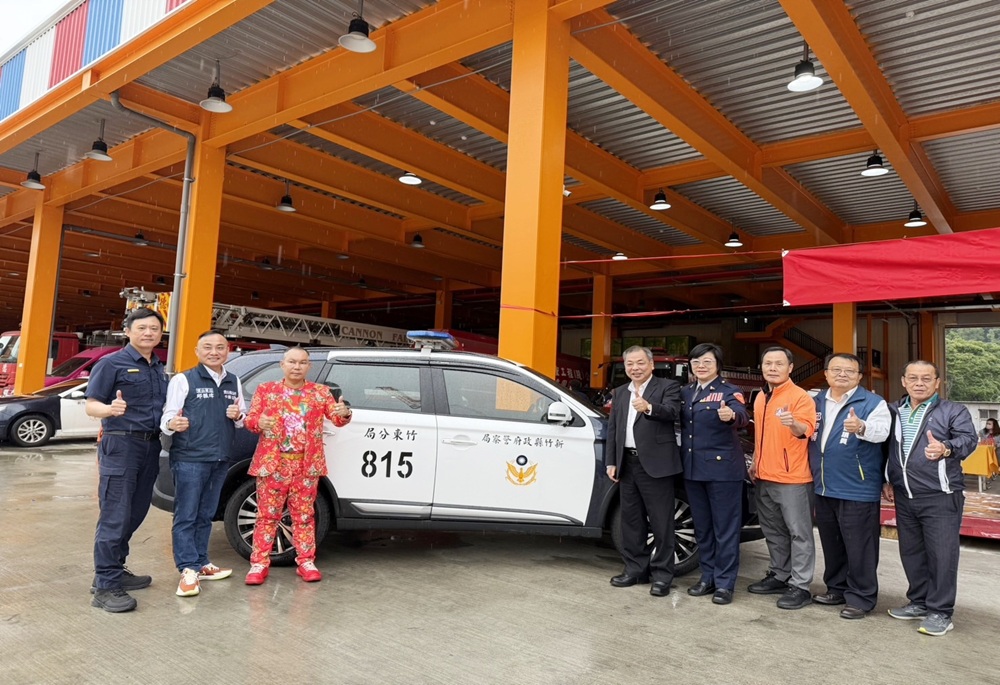 「吊車大王」暖心贈警車 宣介慈感謝民力協助提升執法能量 「吊車大王」暖心贈警車 宣介慈感謝民力協助提升執法能量