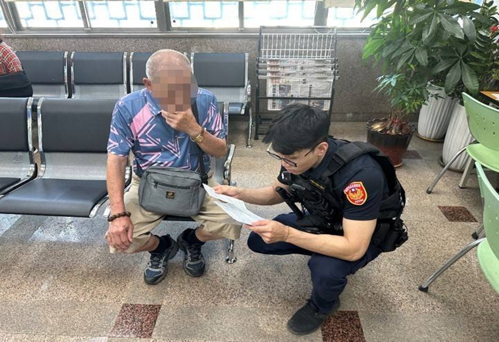 假孫女誆缺錢買家具 老翁險匯20萬警成功阻詐保退休金 20 248250604a14