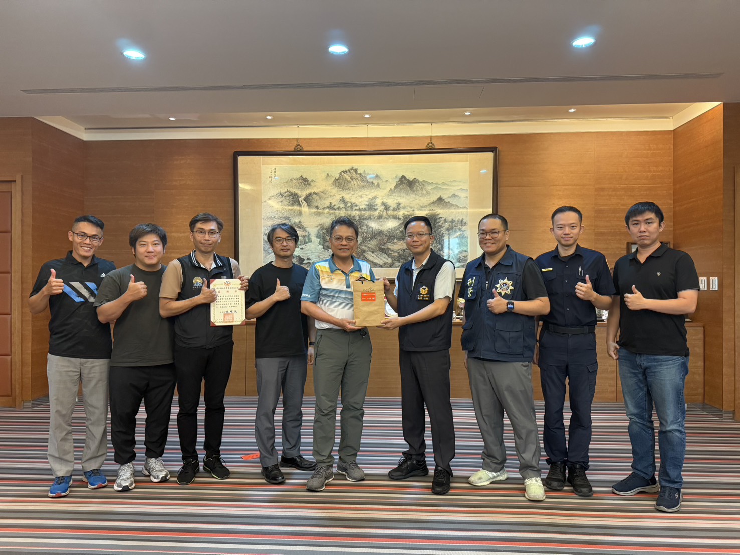 屏東大學有詐團 警、校展開地毯式大搜索 屏東大學有詐團 警、校展開地毯式大搜索