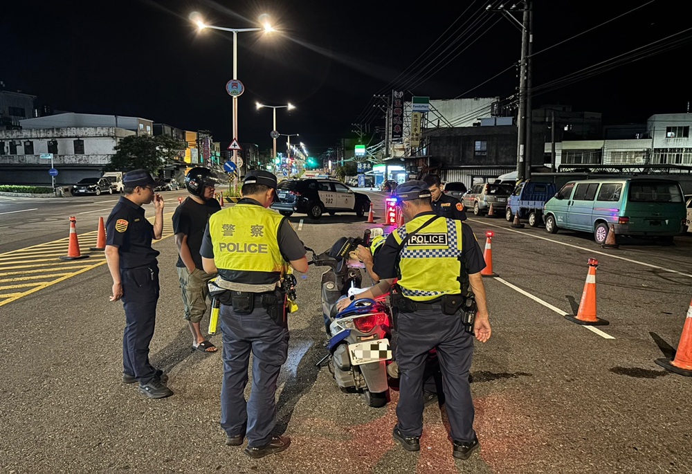強勢取締改裝車 新竹縣警局「暑期防制危駕」勤務啟動 強勢取締改裝車 新竹縣警局「暑期防制危駕」勤務啟動