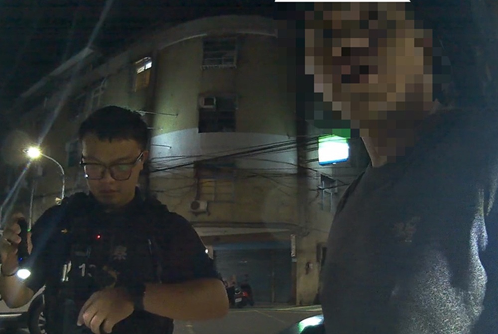 男涉藏毒女雙通緝 違規停車情侶檔雙雙被逮 6 cnews204250624a04