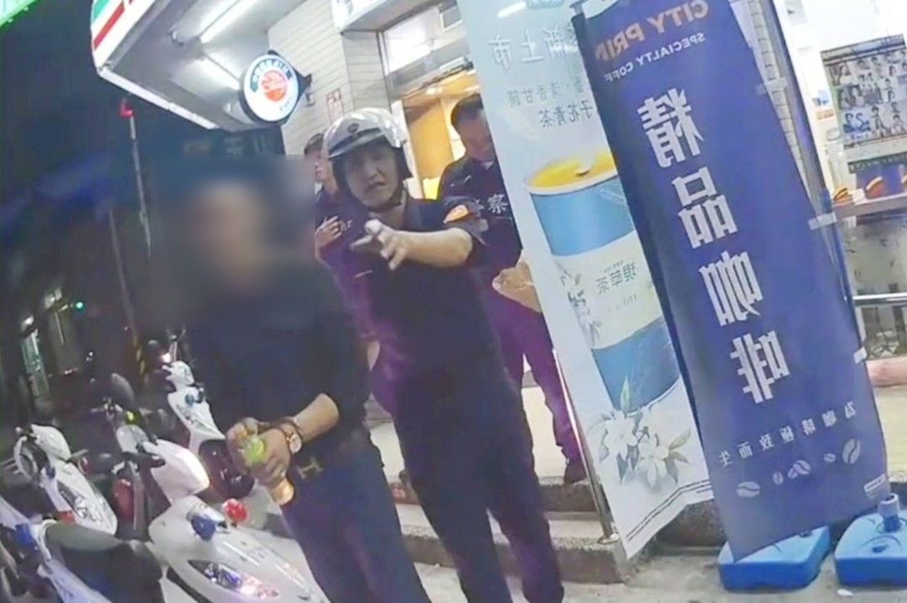 抓取簿車手 36歲男竟是涉3毒品案通緝犯 抓取簿車手 36歲男竟是涉3毒品案通緝犯