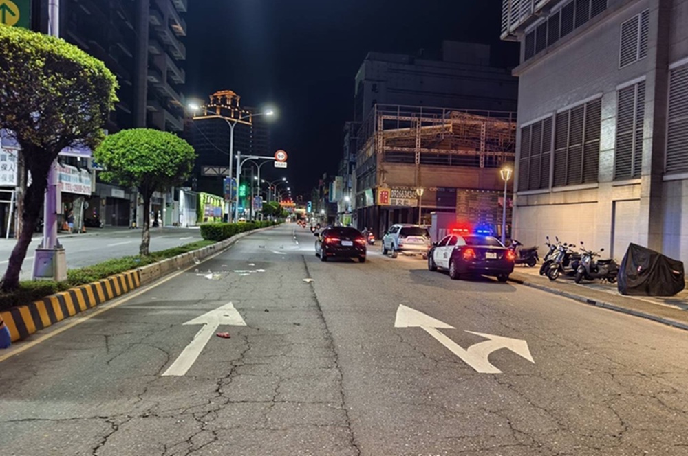 行人地獄 20歲機車騎士涉闖紅燈撞死64歲婦 行人地獄 20歲機車騎士涉闖紅燈撞死64歲婦