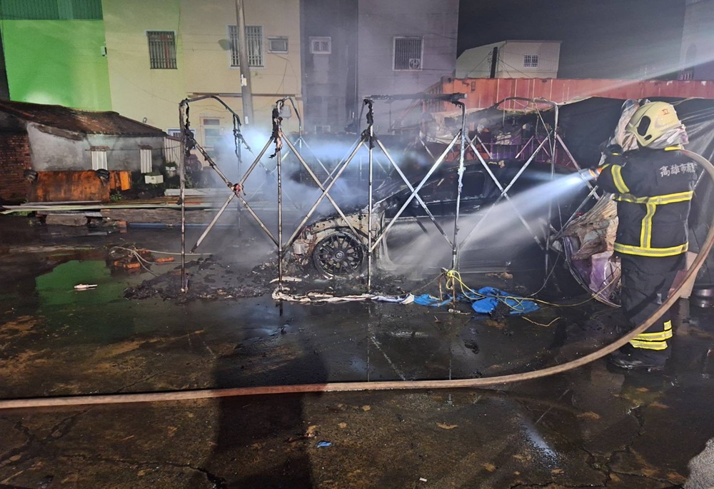 金錢糾紛縱火燒車險釀禍 高雄男引火上身雙腿灼傷被逮 金錢糾紛縱火燒車險釀禍 高雄男引火上身雙腿灼傷被逮