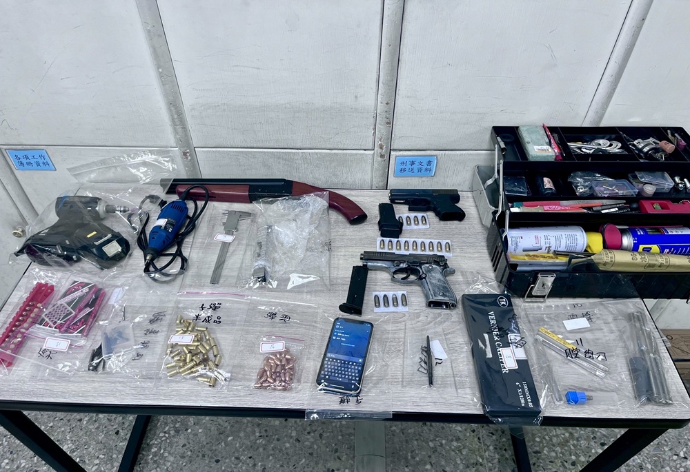 林國清坐鎮指揮掃黑打詐 南警逮375人破獲千萬贓款槍毒俱全 10 248250724a09