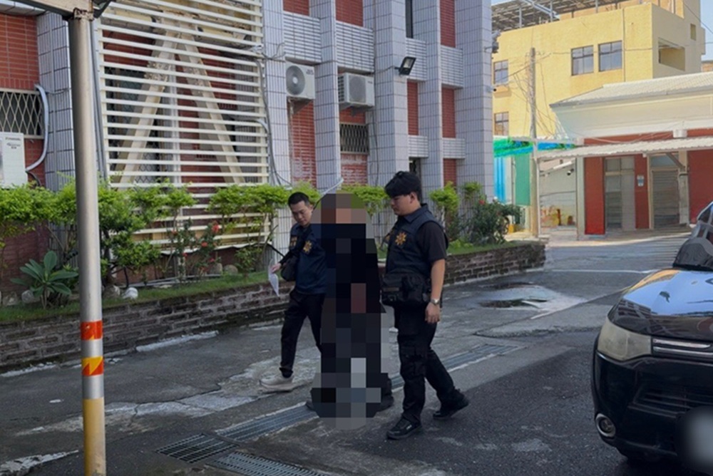 酒後要債揮拳 51歲男陳屍海堤45歲酒友送辦 酒後要債揮拳 51歲男陳屍海堤45歲酒友送辦