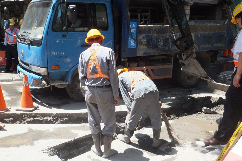 預防熱危害 購買風扇衣新北勞檢處補助3萬元 預防熱危害 購買風扇衣新北勞檢處補助3萬元