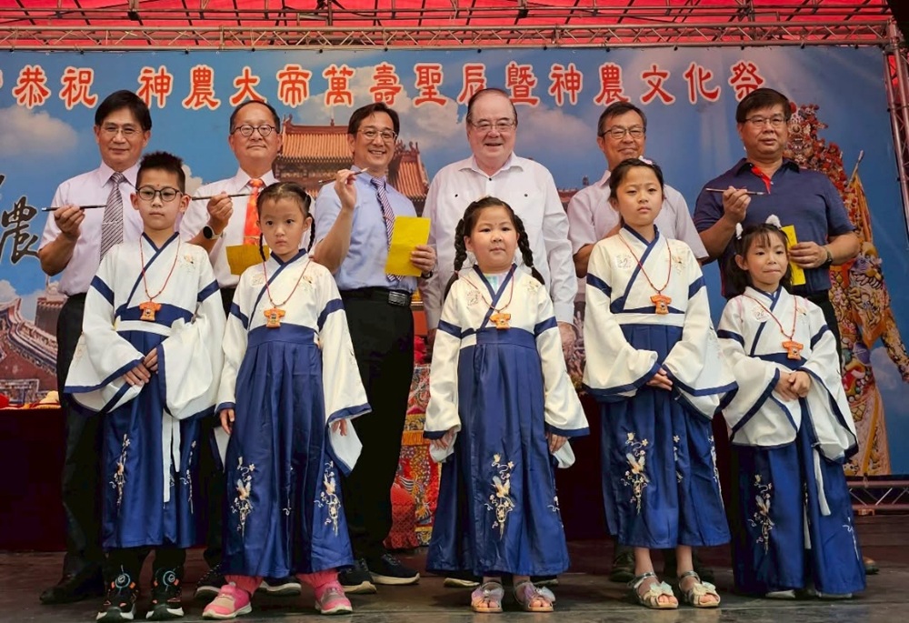 【秘書長開講2-1】從公職到宮廟 李乾龍用信仰造福社會、牽起兩岸交流 161 248250829a08