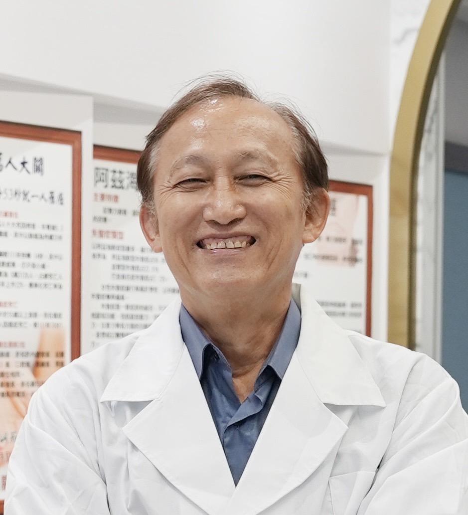 王 新民