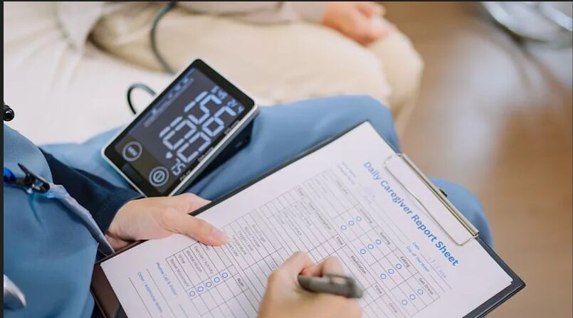 拒開立藥物遭病患家屬攻擊 情緒爆衝「手指」插護理師雙眼 拒開立藥物遭病患家屬攻擊 情緒爆衝「手指」插護理師雙眼