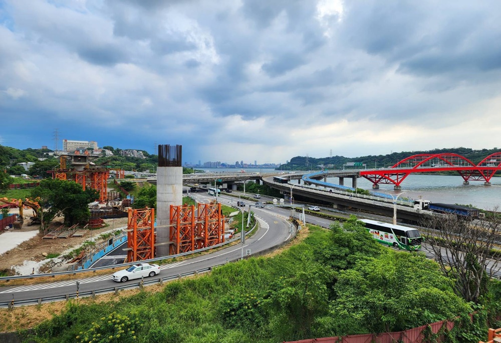 塞車噩夢可望終結 侯友宜:淡北道路完工後通勤時間大幅縮短 22 248250911a04