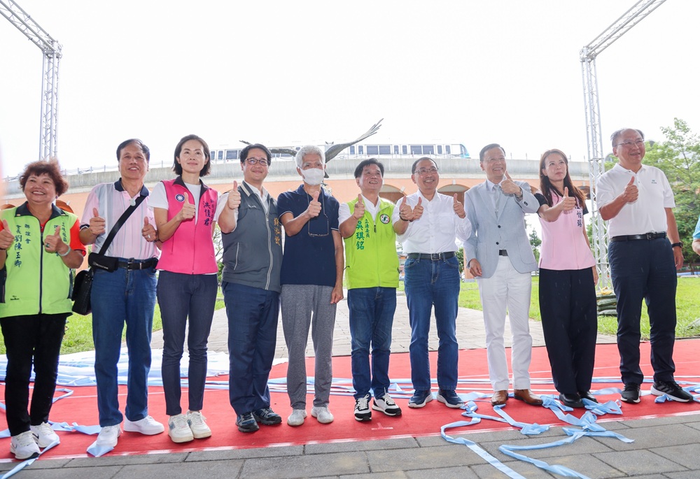 全台唯一紅磚拱橋捷運啟用 侯友宜打造飛鳶廣場成婚紗聖地 全台唯一紅磚拱橋捷運啟用 侯友宜打造飛鳶廣場成婚紗聖地