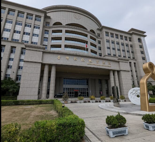 外送員拒奧客要求幫忙買菸 發文討拍未遮蔽個資吃上官司 外送員拒奧客要求幫忙買菸 發文討拍未遮蔽個資吃上官司