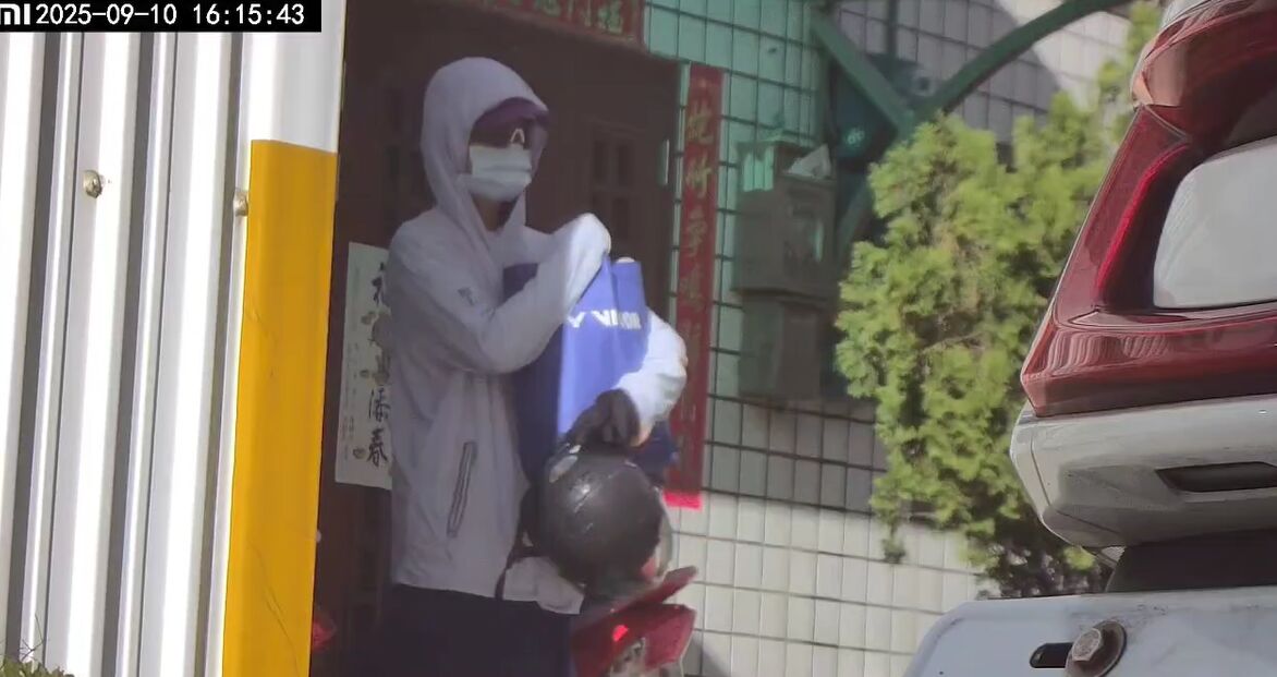 【澎湖杏壇醜聞2-1】教育處長搭上人妻代課老師 綠帽夫找徵信社蒐證不堪畫面全都錄 32 【澎湖杏壇醜聞2-1】教育處長搭上人妻代課老師 綠帽夫找徵信社蒐證不堪畫面全都錄 31