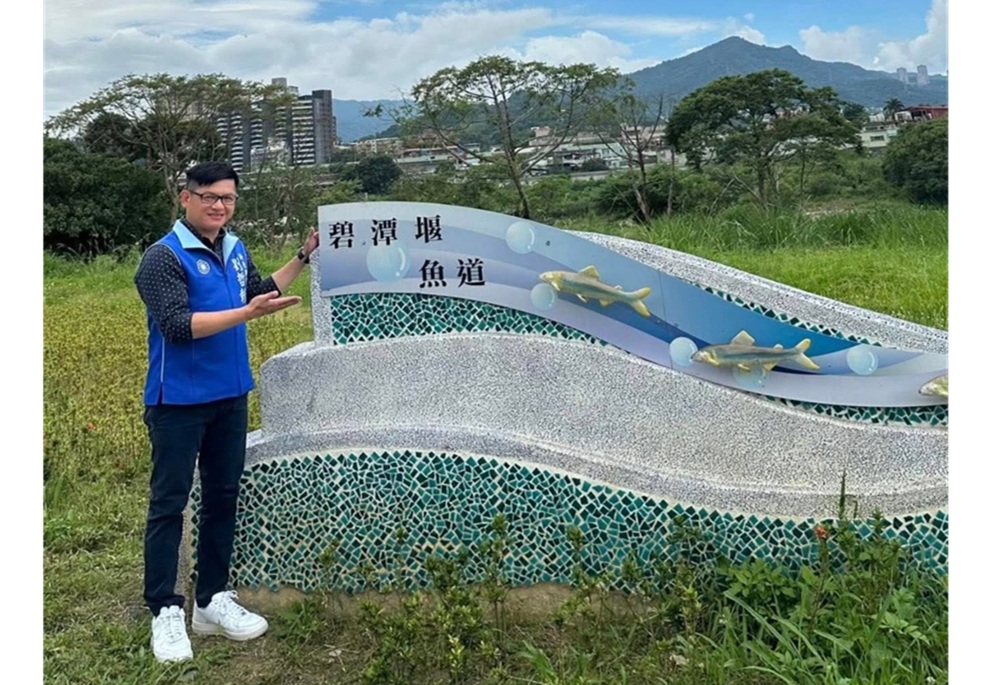 劉哲彰推動河川復育9年 新店溪毛蟹大軍再度回歸 劉哲彰推動河川復育9年 新店溪毛蟹大軍再度回歸