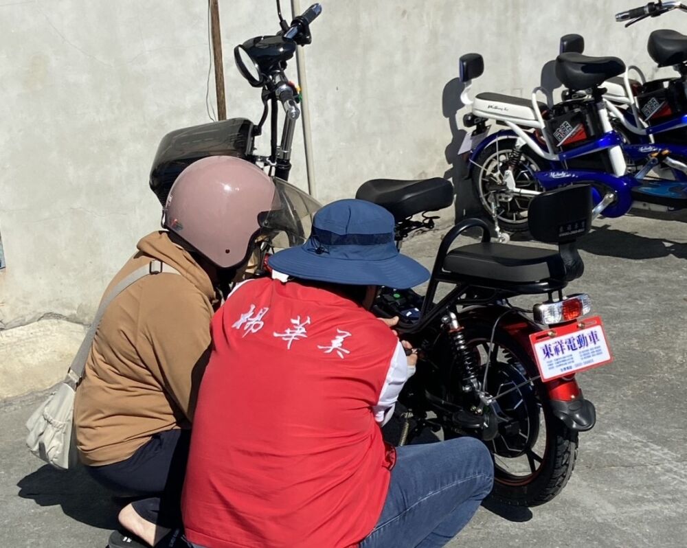 愛奇兒協會送代步工具助災民　楊華美感謝企業民團善心 11