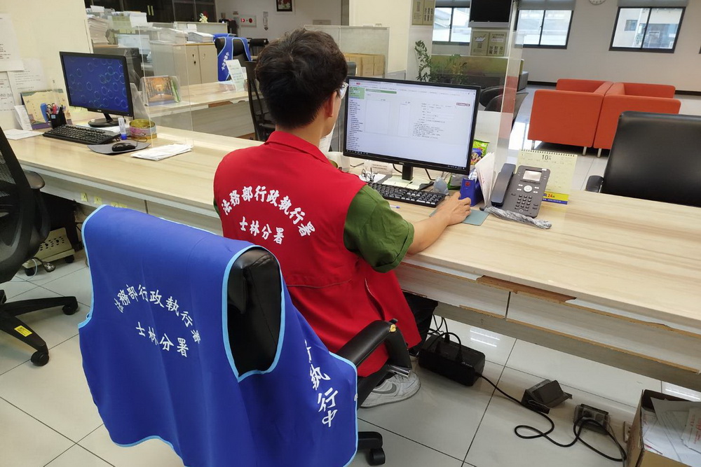 「無照駕駛累犯王」裁30件罰16萬 解除警示帳戶立馬扣款追回 「無照駕駛累犯王」裁30件罰16萬 解除警示帳戶立馬扣款追回