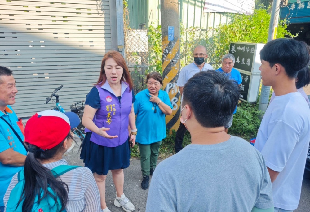 排水溝卡關20年逢雨必淹 劉美芳籲市府速解「連滾帶爬」困境 排水溝卡關20年逢雨必淹 劉美芳籲市府速解「連滾帶爬」困境