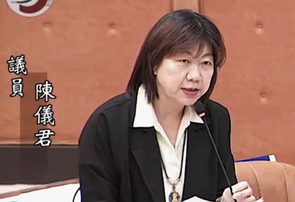 陳儀君促運動中心設點安康 要求城鄉局、財政局與體育局共檢討 陳儀君促運動中心設點安康 要求城鄉局、財政局與體育局共檢討