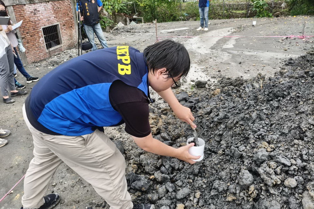 濫倒廢棄物大寮農地也淪陷　2業者羈押禁見 7