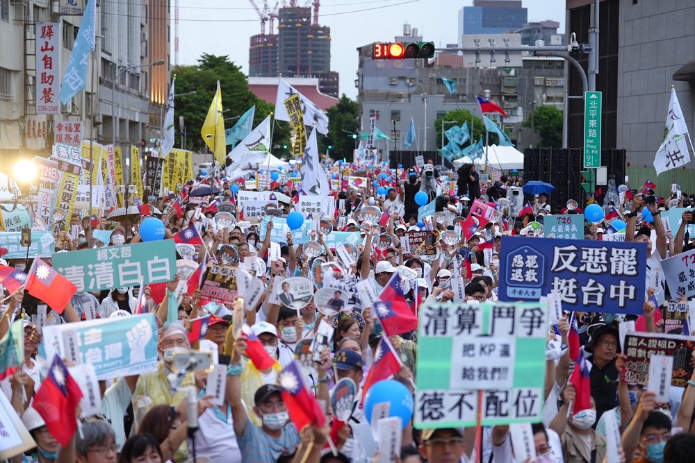 【中正一好辛苦2-2】自嘲穩居最不想來單位第一　員警嘆：足底筋膜炎、腰痛是標配 5