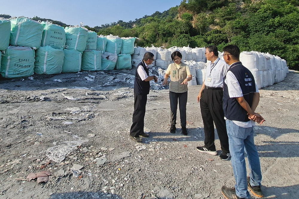 民代批霧峰掩埋場成廚餘海　環保局：依中央指引再加厚覆土關閉 5