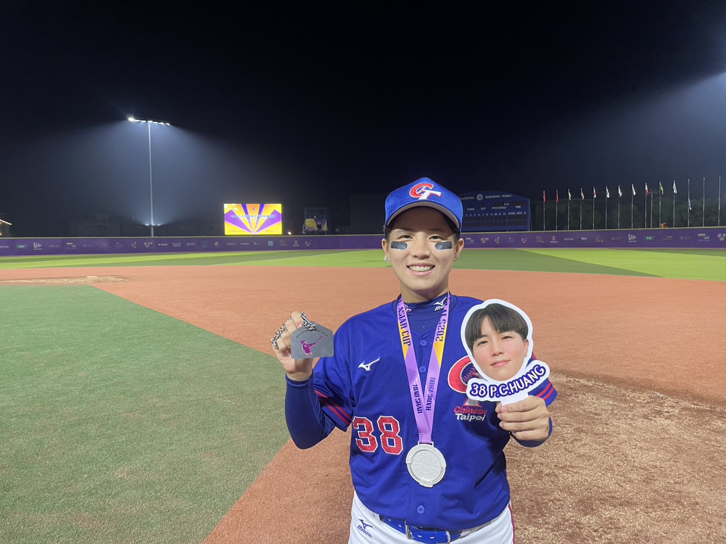 頂新和德基金會持續耕耘女棒發展 中華隊亞洲盃摘銀挺進世界盃資格賽 12 頂新和德基金會持續耕耘女棒發展 中華隊亞洲盃摘銀挺進世界盃資格賽 11