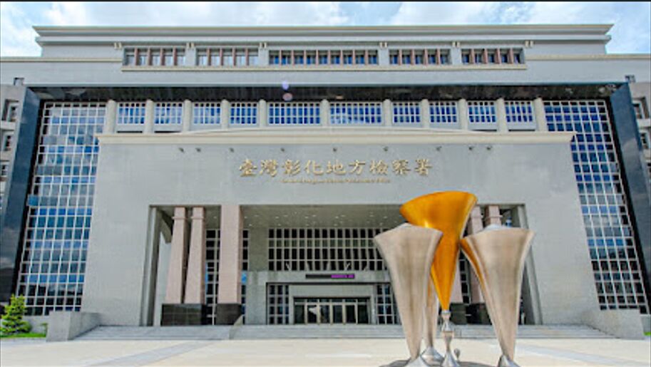 懷疑女兒遭同學霸凌 地方媽媽傳威脅訊息「找人性侵妳們」 12 懷疑女兒遭同學霸凌 地方媽媽傳威脅訊息「找人性侵妳們」 11