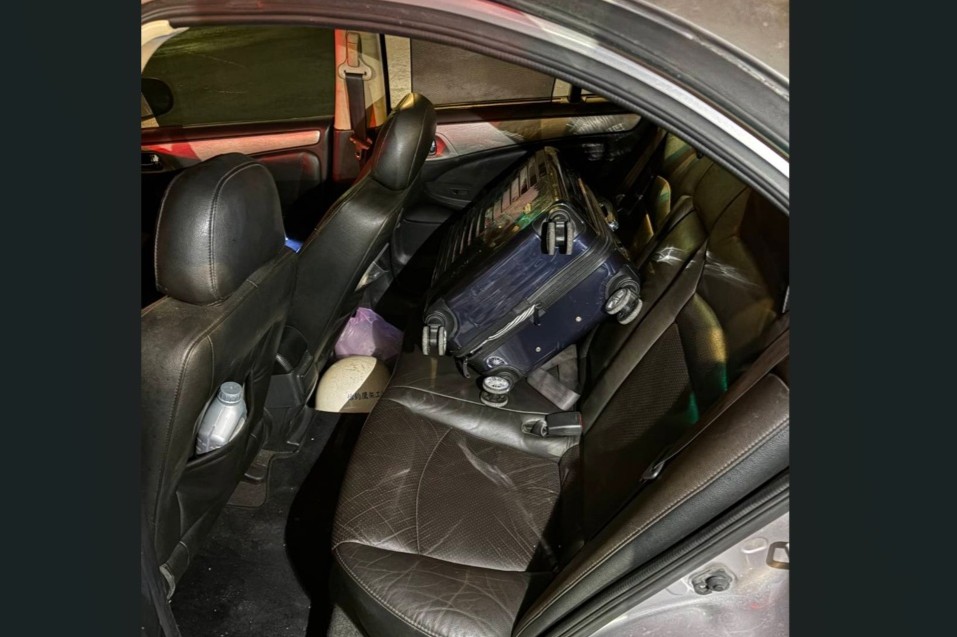 等友人涉嫌順手牽羊 警半小時逮45歲嫌意外查獲毒品 等友人涉嫌順手牽羊 警半小時逮45歲嫌意外查獲毒品