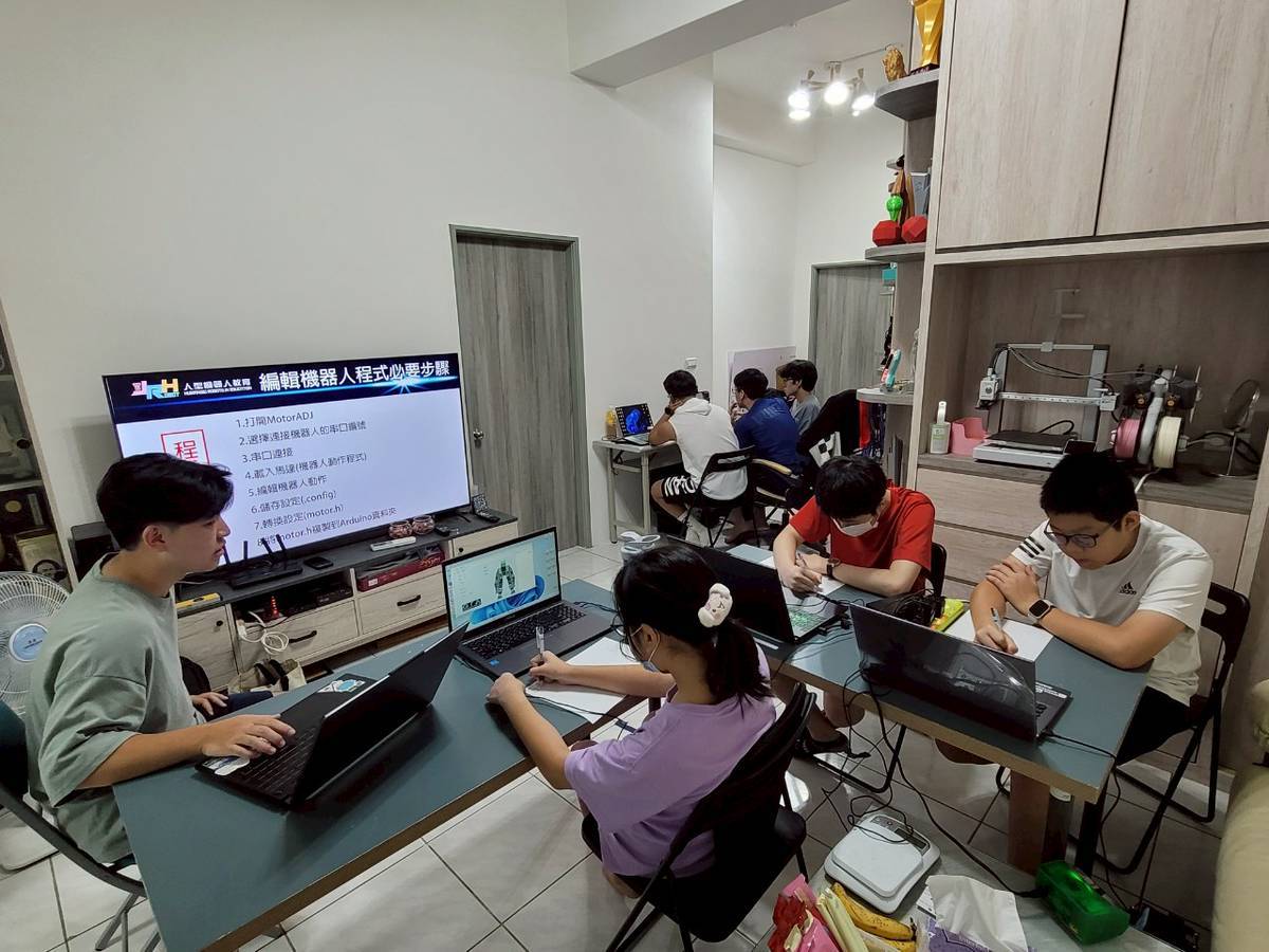 【台灣之光2-2】父母支持朝夢想前進 期盼政府給予機器人領域支持 20 【台灣之光2-2】父母支持朝夢想前進 期盼政府給予機器人領域支持 19