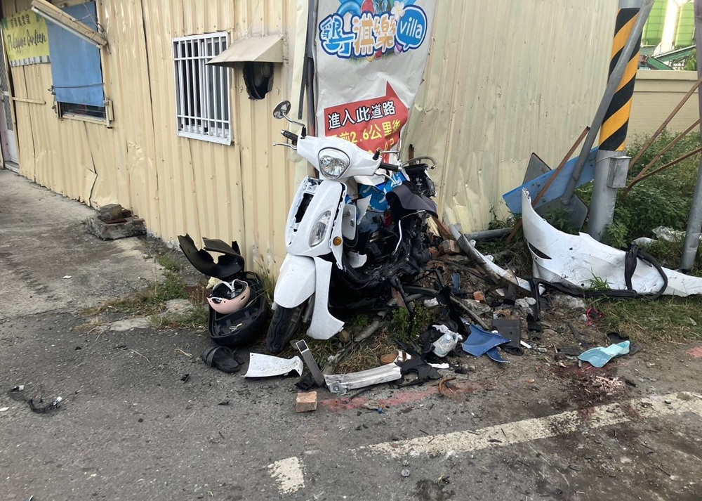 追撞水泥預拌車 再撞擊路口機車汽車駕駛身亡7人傷 12 cnews204251106a14