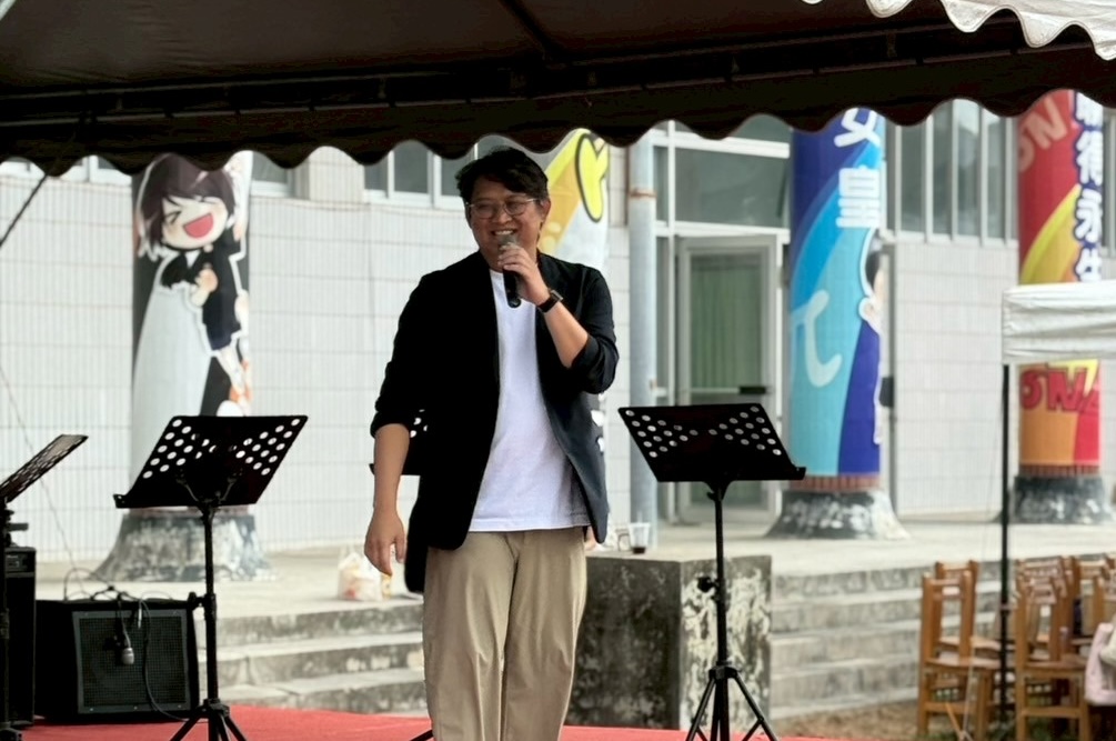 台東女中嶄新PU操場啟用　黃建賓：實現對孩子承諾 5