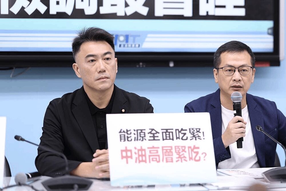 照片來源：羅智強臉書