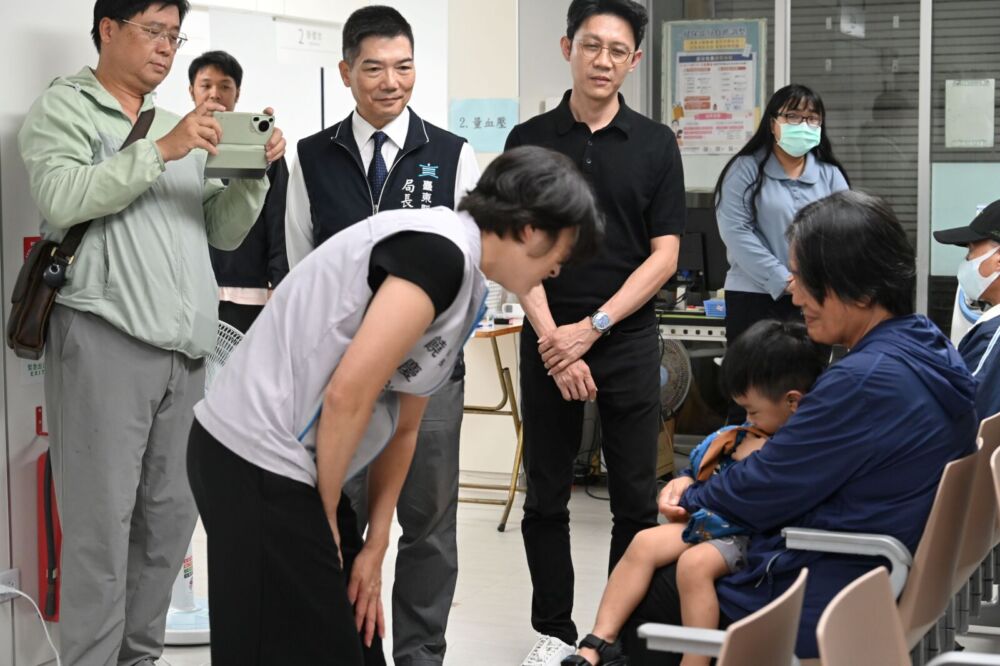 視察全新台東衛生所環境　饒慶鈴宣布基層醫護升等加薪 7