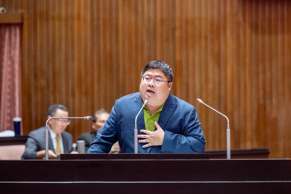 蔡易餘修正國民年金法　國保老年年金補到每月8千、喪葬給付最高21萬 3