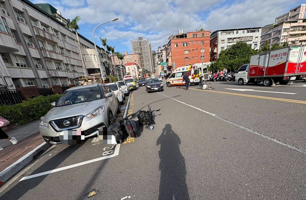 機車單車互撞 兩騎士雙雙身亡 機車單車互撞 兩騎士雙雙身亡