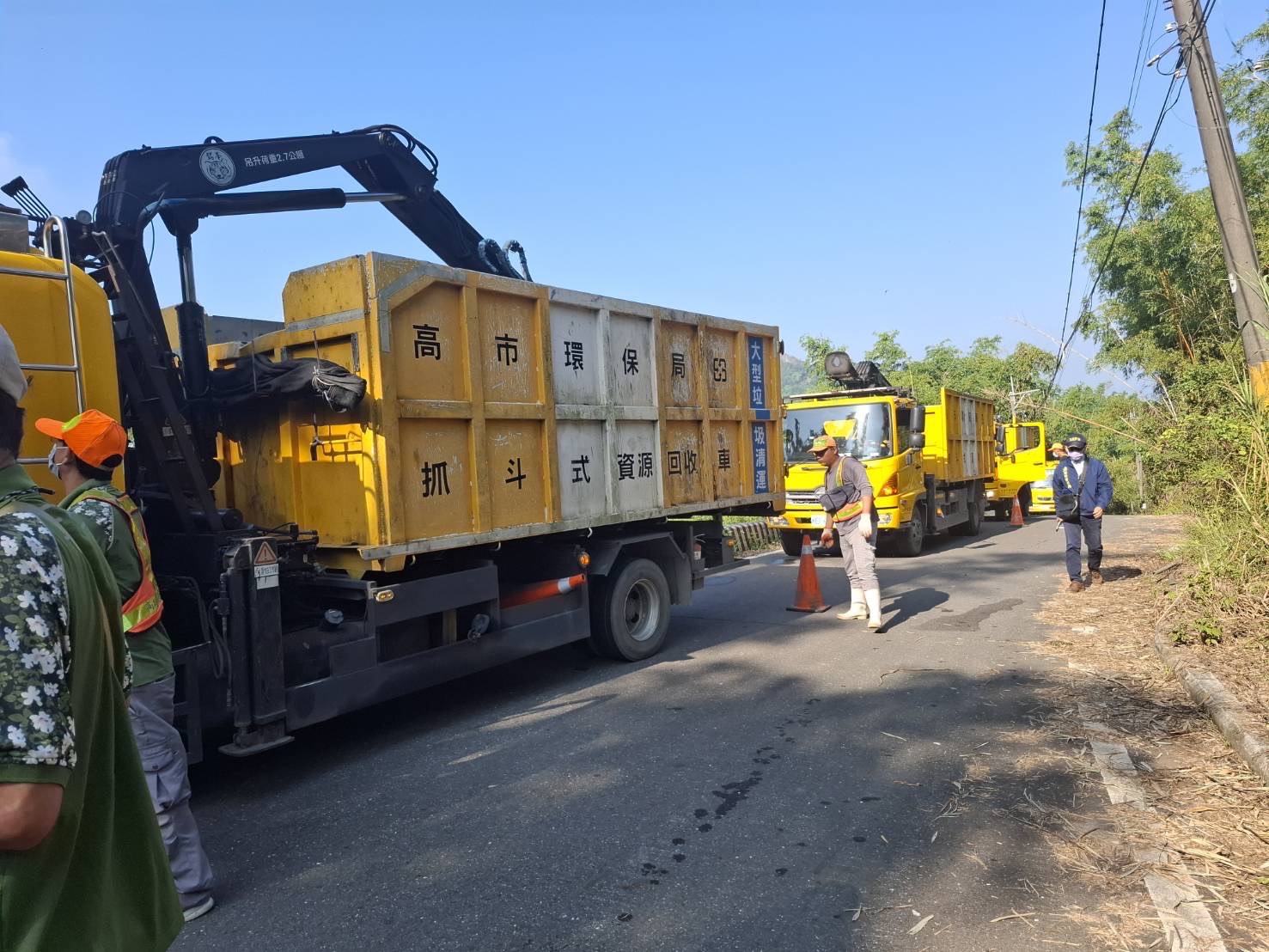 垃圾山破袋驚見台南流入高雄 環保局:已涉刑責、查獲即送辦 16 垃圾山破袋驚見台南流入高雄 環保局:已涉刑責、查獲即送辦 15